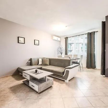 Apartment 2 Bedroom Near Kabakum Varna